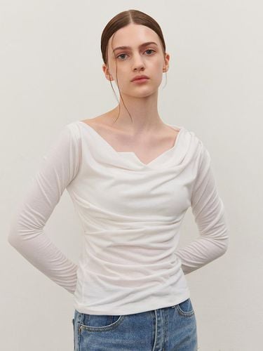 Shirring Off-shoulder Slim-fit T-shirt [Beige] - camino - Modalova