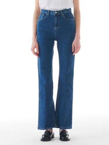 Pleated Slim Bootcut Jeans [Deep Blue] - camino - Modalova