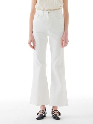 Cotton Spandex Bootcut Jeans [Beige] - camino - Modalova