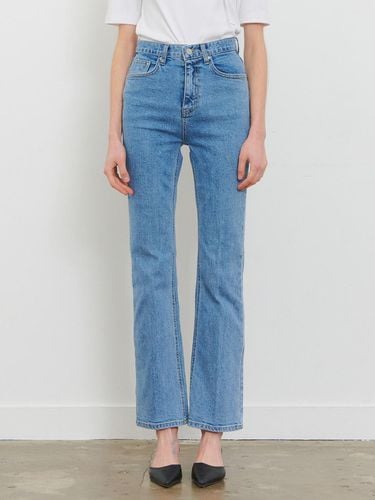 Pleated Slim Boot Cut Jeans [Light Blue] - camino - Modalova