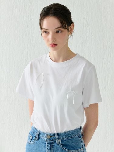 Stretchy Relaxed Fit Ribbon T-shirt [Beige] - camino - Modalova