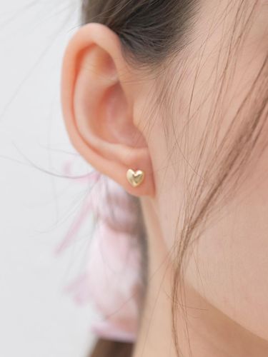 Simple Nordic Heart 6mm Earrings (E018_gold) - halden - Modalova