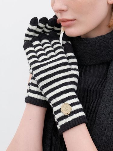 Stripe Nordic Touch Gloves [Beige] (G011) - halden - Modalova