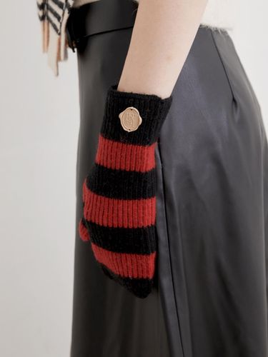 Stripe Nordic Wool Blend Mittens [Red Black] (G015) - halden - Modalova