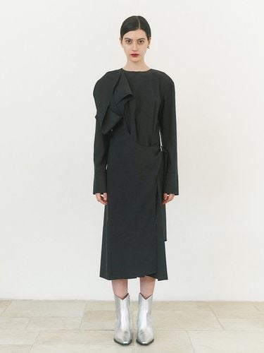 Scarf Midi Shirt Dress [Black] - GAYEON LEE - Modalova