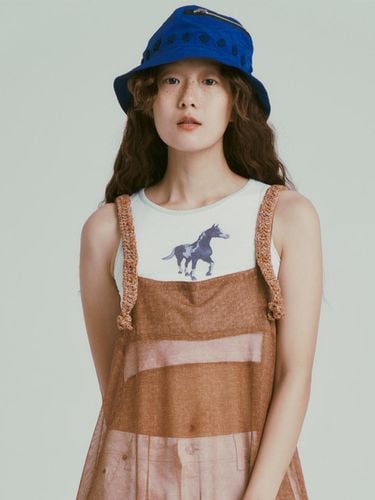 Running Horse Sleeveless Cotton Top [Beige] - MISU A BARBE - Modalova