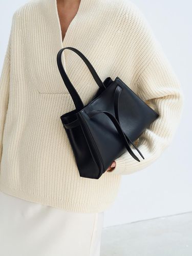 Premium Leather Structured Small Bag [] - AMAG STUDIO - Modalova