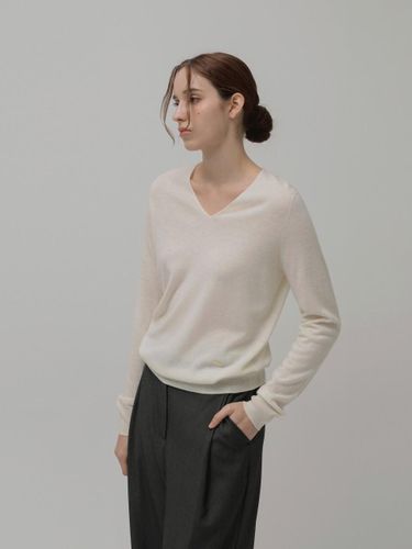 Cashmere Wool Whole Garment V-Neck Knit - KELLY DONAHUE - Modalova