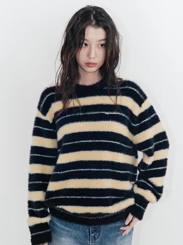 Striped Fur Crew Neck Relaxed Fit Knit [Black] - HIGHSCHOOLDISCO - Modalova