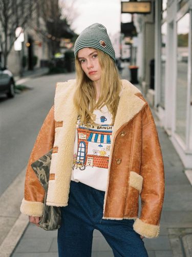 Paddington Shearling Loose Fit Jacket [Camel] - THE ASHLYNN - Modalova