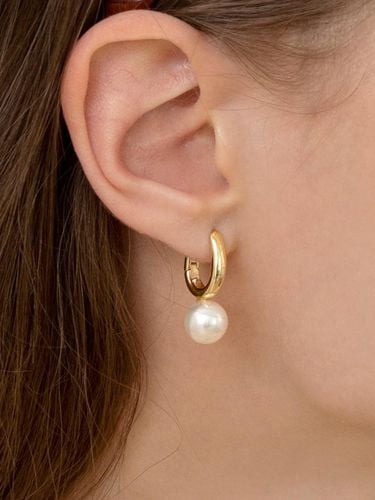 Gold-plated Pearl Drop Earrings - FANTASTIC PLANET - Modalova