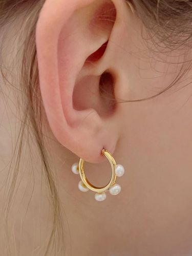 Freshwater Pearl Gold Wheel Earrings - FANTASTIC PLANET - Modalova