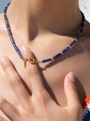 Natural Cylindrical Gold-Plated Lapis Lazuli Necklace [] - FANTASTIC PLANET - Modalova