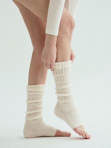 Soft Warm Non-slip Ribbed Leg Warmers - EAU CLAIR - Modalova