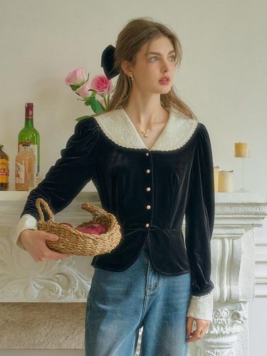 Gentle Lace Patchwork Velvet Blouse [Black] - Simple Retro - Modalova