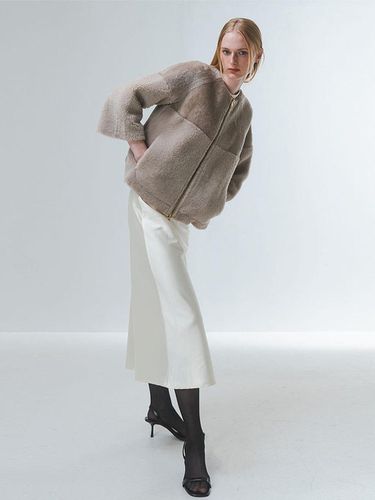 Reversible Tuscan Sheepskin Hip-Length Jacket [WHITE] - Emin & Paul - Modalova