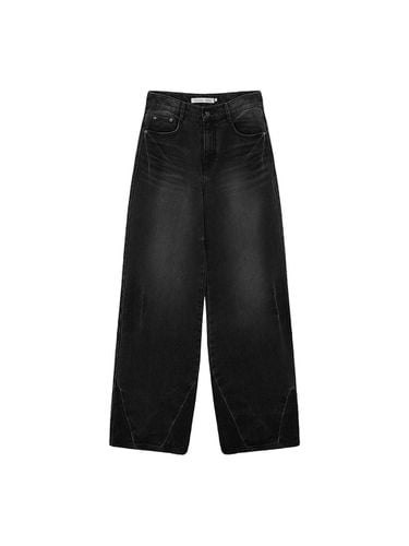 Washed Hem Semi-Wide Denim Pants [Black] - Matin Kim - Modalova