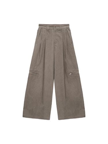 Corduroy Tuck Wide Leg Pants [Beige] - Matin Kim - Modalova