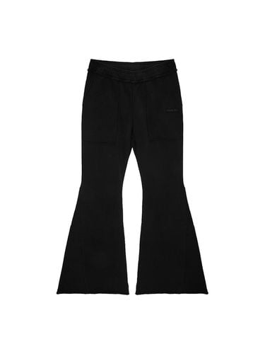 Cut Out Bootcut Cotton Sweatpants [Black] - Matin Kim - Modalova