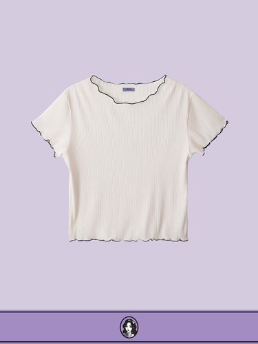 Pleats Shirring T-shirt [Ivory] - DIAMOND LAYLA - Modalova