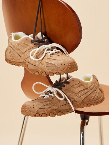 Premium Split Leather Low-Profile Sneakers [Camel] - Wacky Willy - Modalova