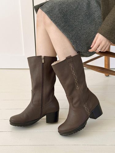 Leather Wool Lined Classic Wedge Boots - GISSE - Modalova