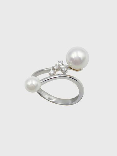 Pearl Flower Crystal Ring [SILVER] (JS-22-011R) - Jean Paul Clarisse - Modalova