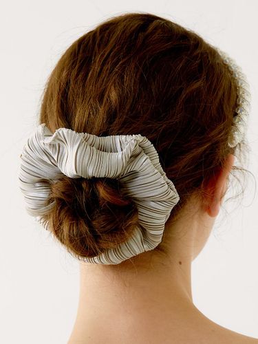 Pleated Elegant 12cm Scrunchie (JP-23-349S) - Jean Paul Clarisse - Modalova