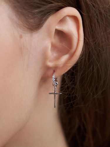 Silver 925 Bohemian Crystal Unbalanced Cross Earrings (AE4230026) - ANNAFLAIR1986 - Modalova