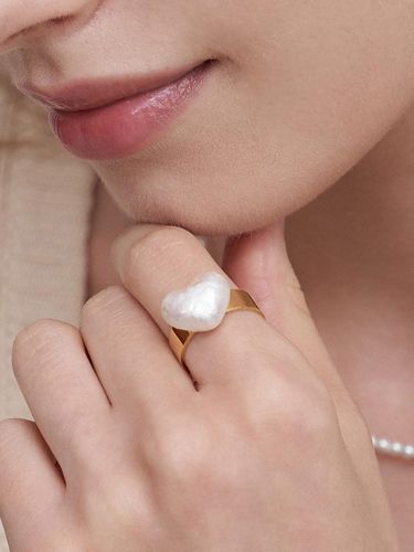 Adjustable Pearl Brass Ring (AR230007) - ANNAFLAIR1986 - Modalova