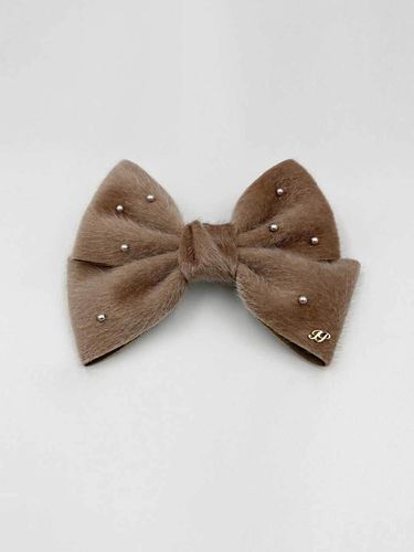 Suede Mini Pearl Ribbon Pin (JC024AC) - Jean Paul Clarisse - Modalova