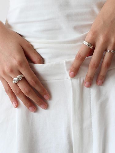 Sterling Silver Cloud Ring [Silver] - NORMALLEE - Modalova