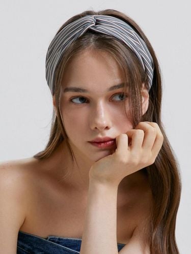 Striped Elegant Turban Headband (JP-24-432HB) - Jean Paul Clarisse - Modalova