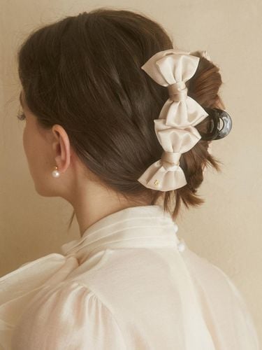 Elegant Ribbon Hair Clip (JP-24-463CC) - Jean Paul Clarisse - Modalova