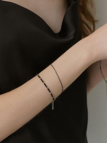 Silver 925 Cutting Delicate Chain Bracelet [Black] - NORMALLEE - Modalova