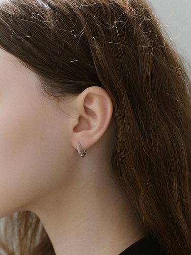 Curve Line One-touch 925 Earrings - NORMALLEE - Modalova