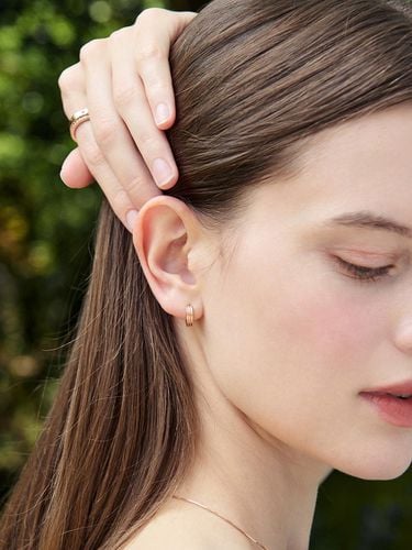 K Three-Line Ball Detail Huggie Hoop Earrings - MAYBETOI - Modalova