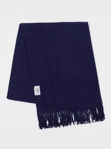 Skin-friendly Lightweight Plain Muffler [NAVY] - RECLOW - Modalova