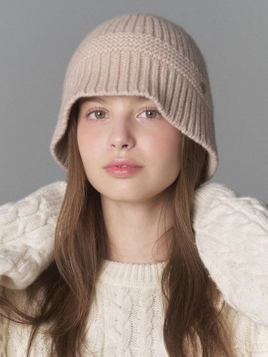 Fine Wool Cashmere Blended Knit Beanie Hat (Brooks) - WHITE SANDS - Modalova