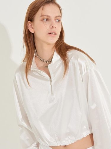 Silky Cropped Relaxed Sweatshirt [Beige] - CHAEnewyork - Modalova