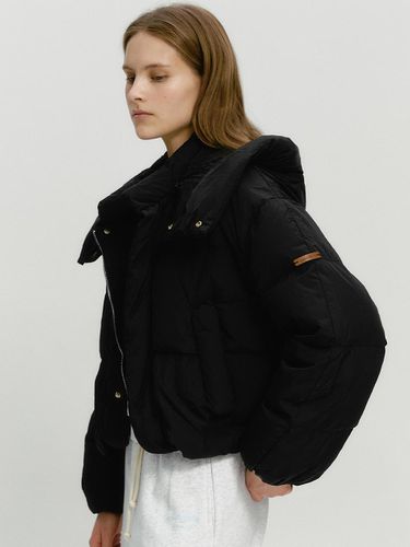 Hooded Cropped Down Jacket [Black] (MOEDDW57MBK) - marieclaire - Modalova