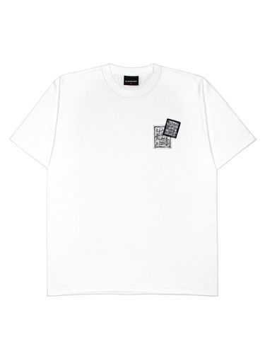 Disorder Patch Versatile T-Shirt [Beige] - BLACKBLOND - Modalova