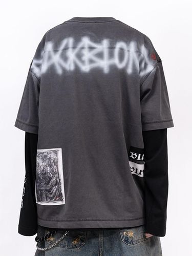 Handcrafted Spray-Painted Patch T-Shirt [Charcoal] - BLACKBLOND - Modalova