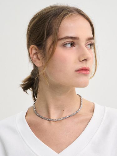 Delicate Round Sparkling Jewel Necklace [Silver] - SORRY TOO MUCH LOVE - Modalova