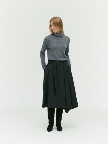 Diagonal Flare Belted A-line Skirt (EMOBWSK010) - E.B.M (Edition by Michaa) - Modalova