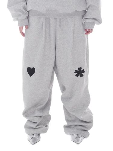 Oversized Balloon Fit Hip Hop Heart Sweatpants [Gray] - HOLY NUMBER 7 - Modalova