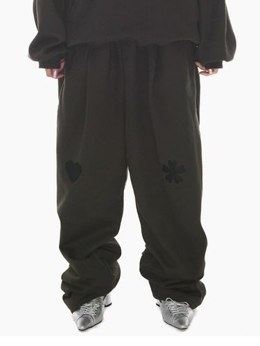 Oversized Hip Hop Heart Balloon Fit Sweatpants [Khaki] - HOLY NUMBER 7 - Modalova