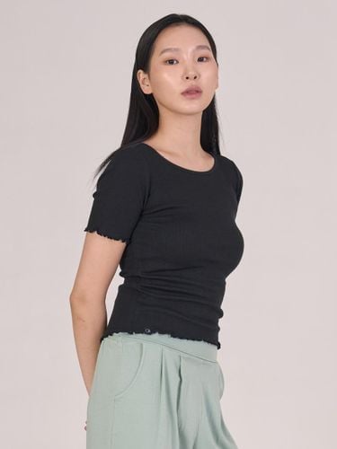 Edge Frill Short Sleeve Cotton Modal Top [Black] (OZTS1166) - ozez - Modalova