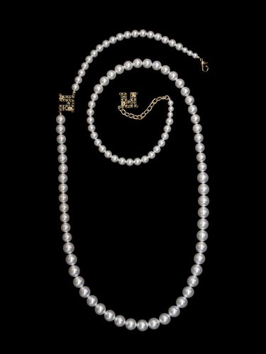 Royal Pearl Long Statement Necklace [Beige] - Mare di mari - Modalova