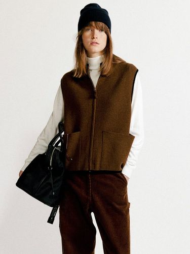 Knit Wool Zip-up Vest [Camel] - NOTHING WRITTEN - Modalova